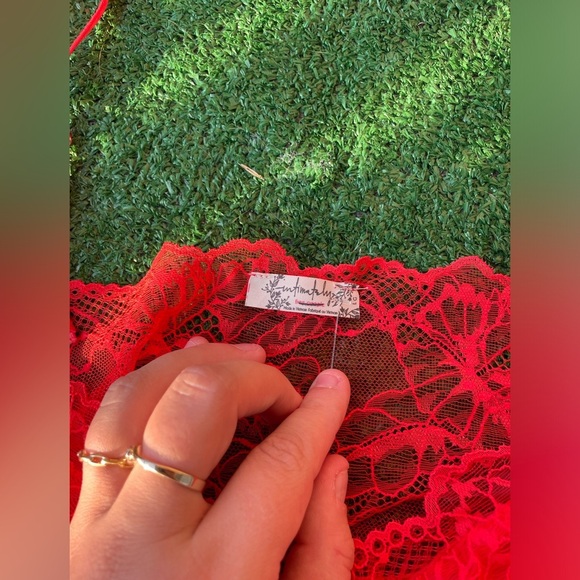 NEW Free People|| Lacey Essential Cami in Red size Large - Picture 4 of 7